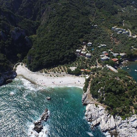 Beachfront Pelion Getaways - Palia Damouchari Suites Bagian luar foto